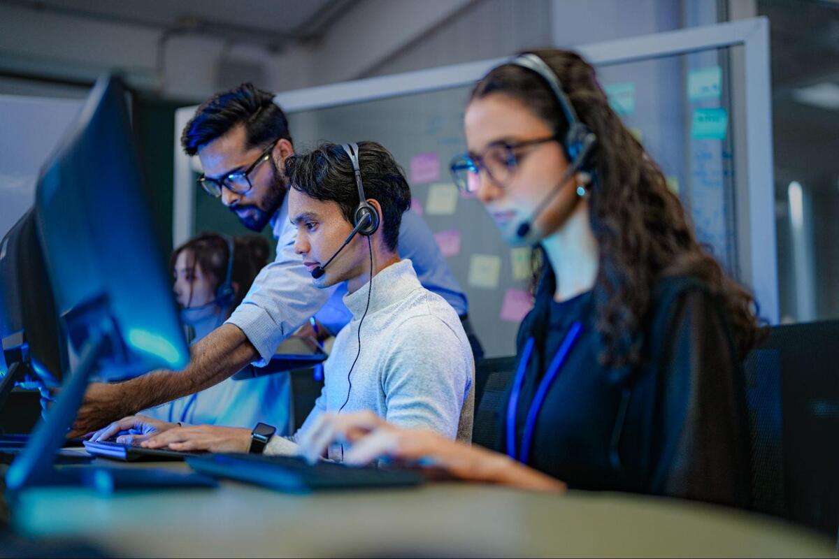 Outsourcing de tecnologia: o que é, onde falha e por que os squads são uma alternativa melhor?